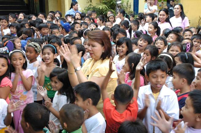 laughter-yoga-mission-in-philippines-booming