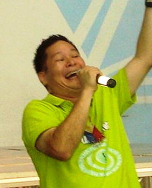 laughter-yoga-with-high-risk-prisoners-in-manila